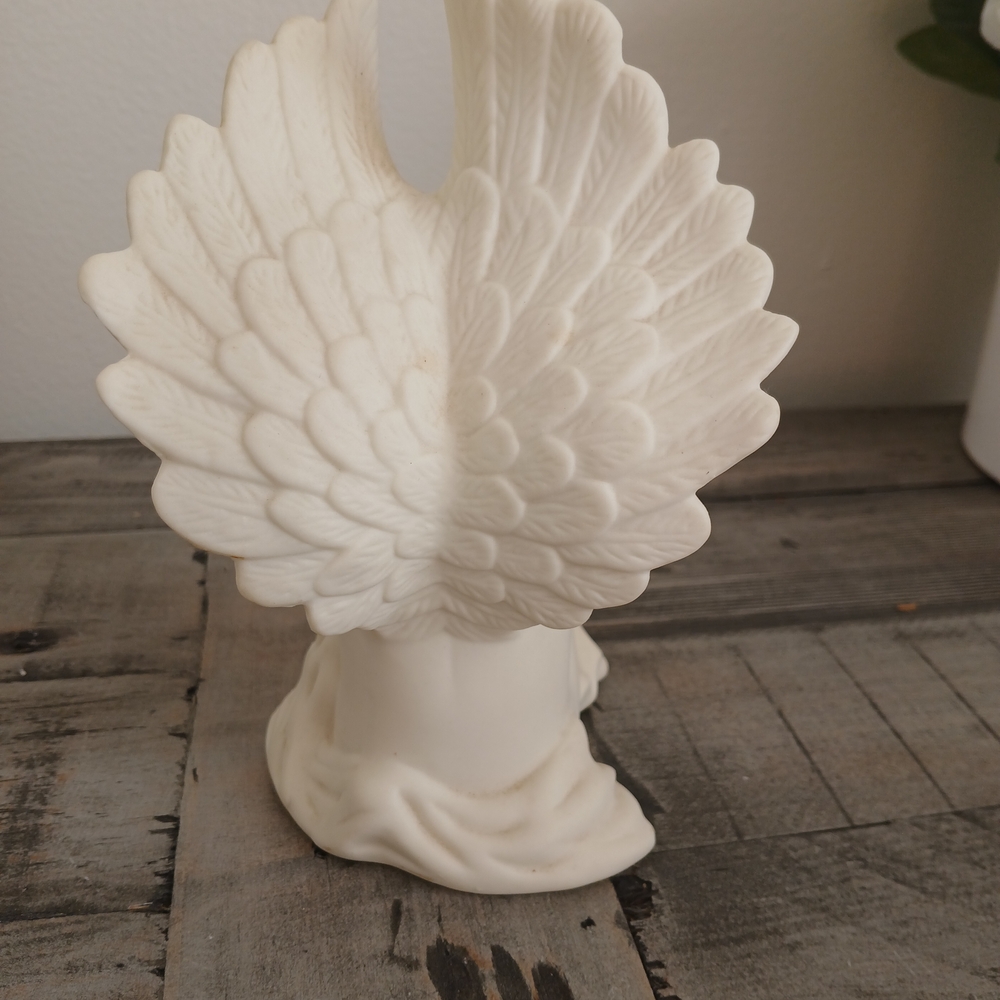 Vintage Ceramic Angel Figurine - Picture 3 of 5
